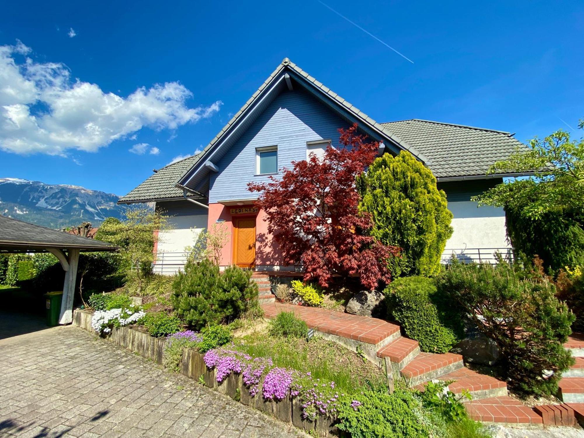 House Eden With Mountain Views Apartment Bled Bagian luar foto